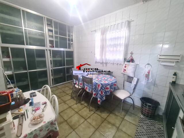 Sobrado para Venda em São Vicente - 4