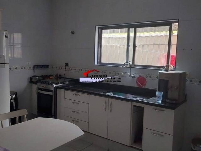 Sobrado para Venda em São Vicente - 4
