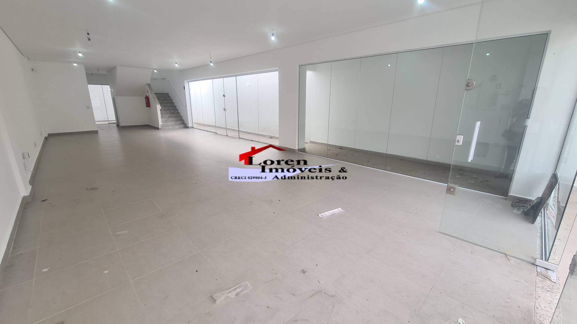 Loja-Salão à venda e aluguel, 220m² - Foto 1