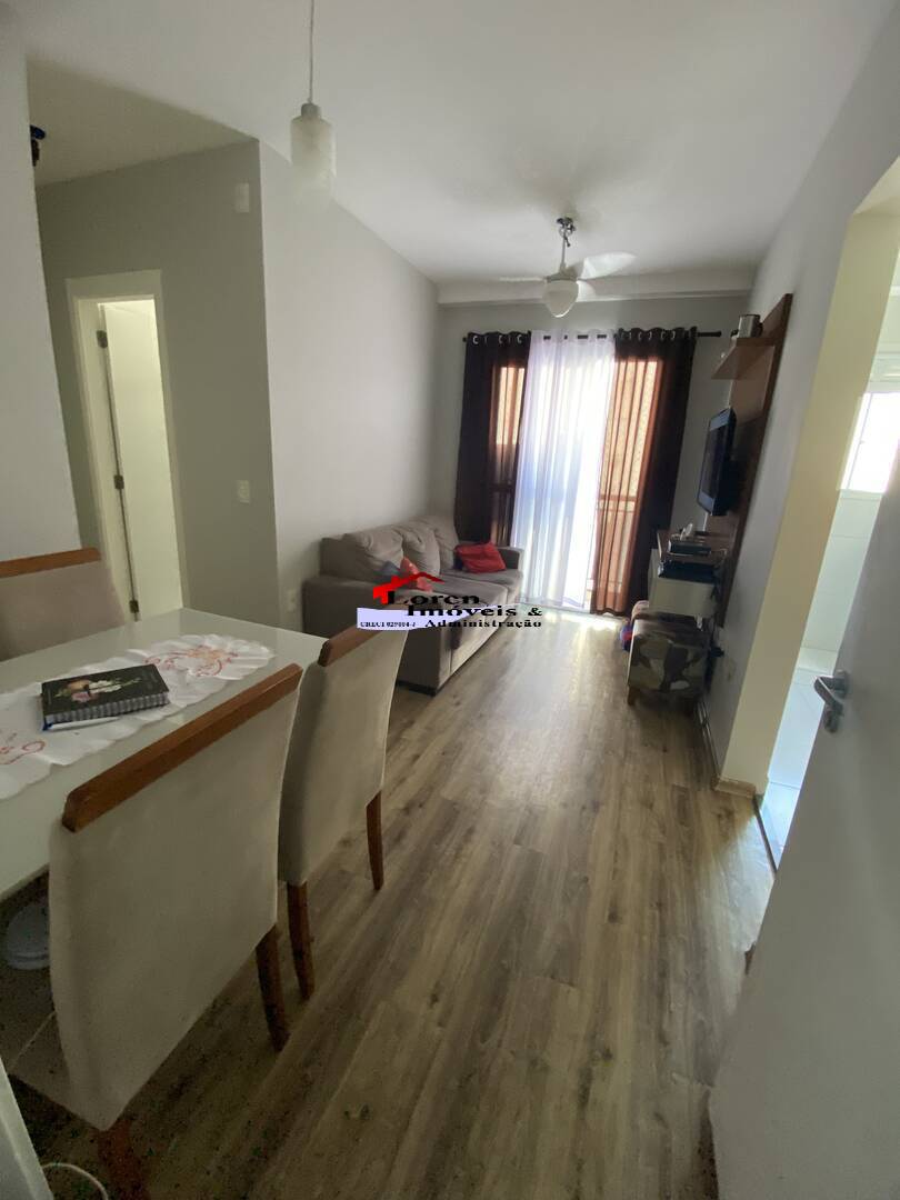 Apartamento à venda com 2 quartos, 70m² - Foto 2