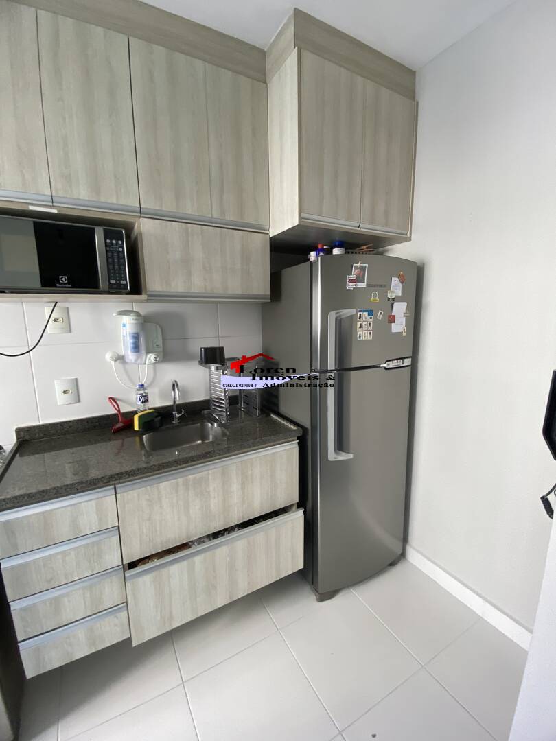 Apartamento à venda com 2 quartos, 70m² - Foto 4