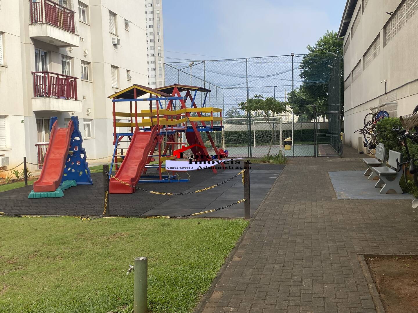 Apartamento à venda com 2 quartos, 70m² - Foto 25
