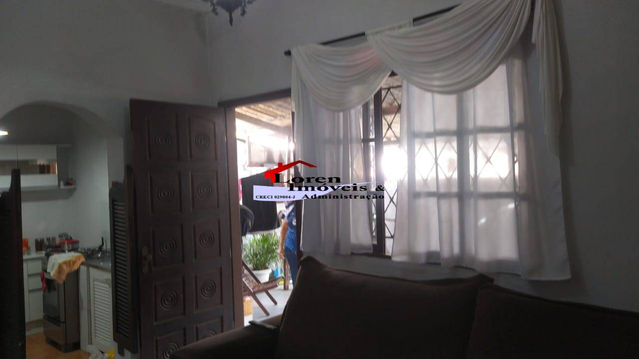 Casa à venda com 2 quartos, 160m² - Foto 3