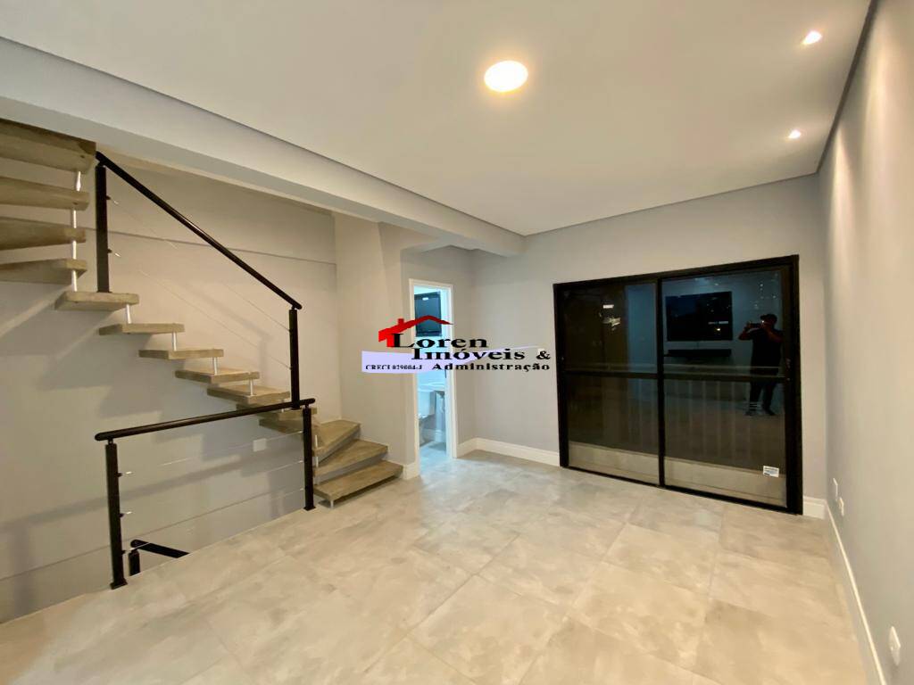 Casa à venda com 2 quartos, 80m² - Foto 1