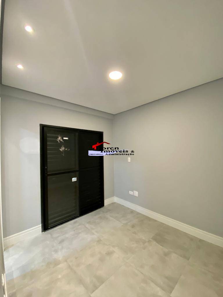 Casa à venda com 2 quartos, 80m² - Foto 17