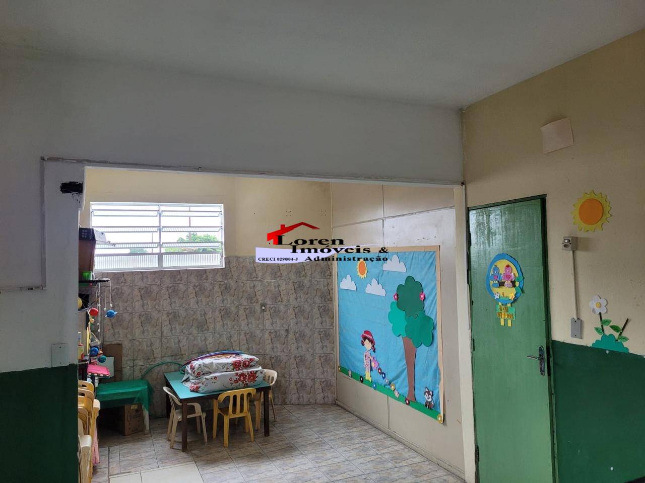 Casa à venda com 5 quartos, 150m² - Foto 2