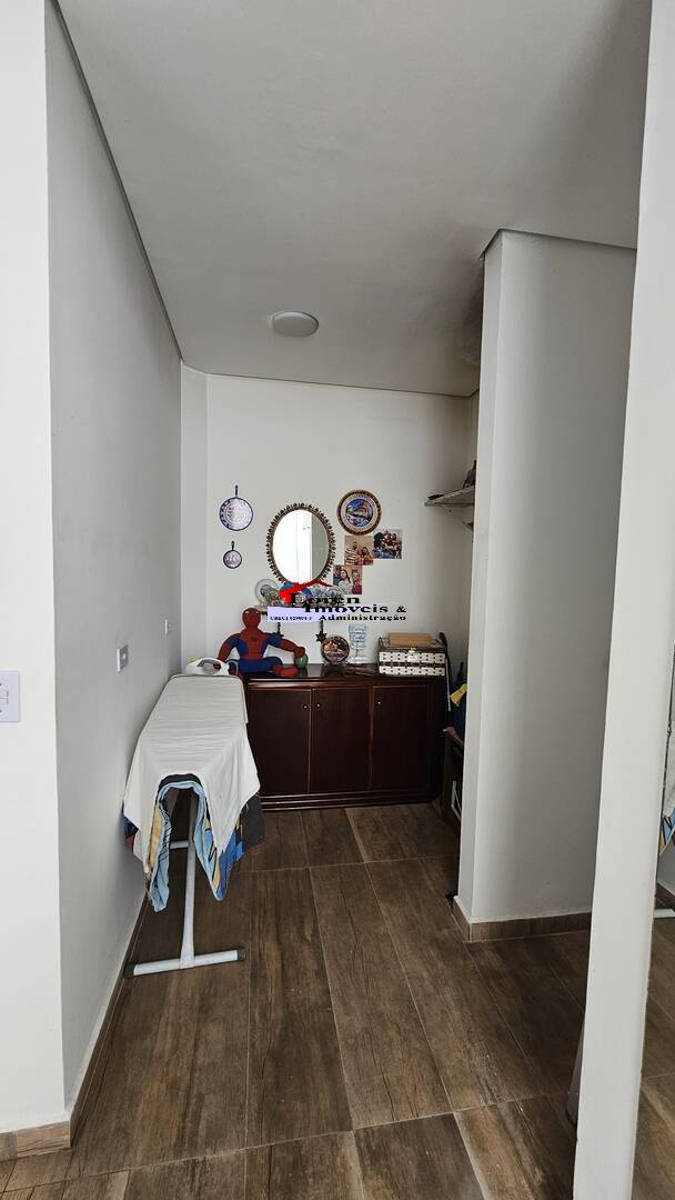 Casa, 4 quartos, 240 m² - Foto 16