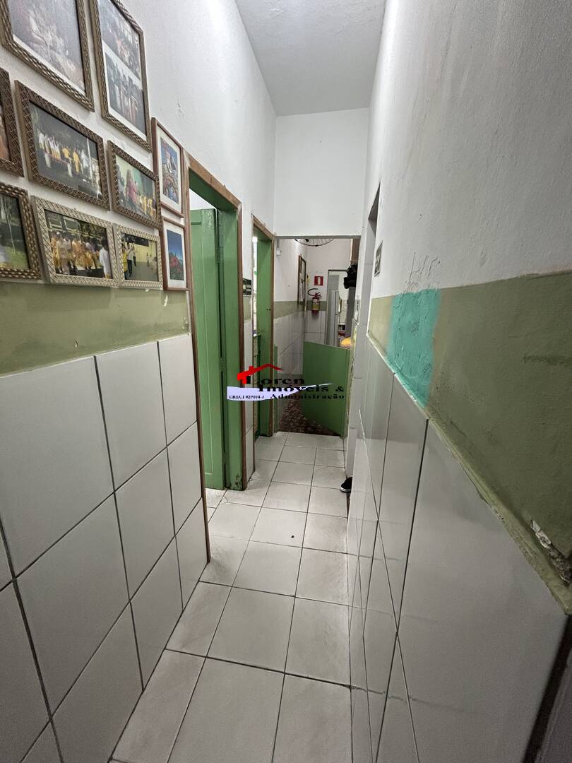 Casa, 3 quartos, 200 m² - Foto 9