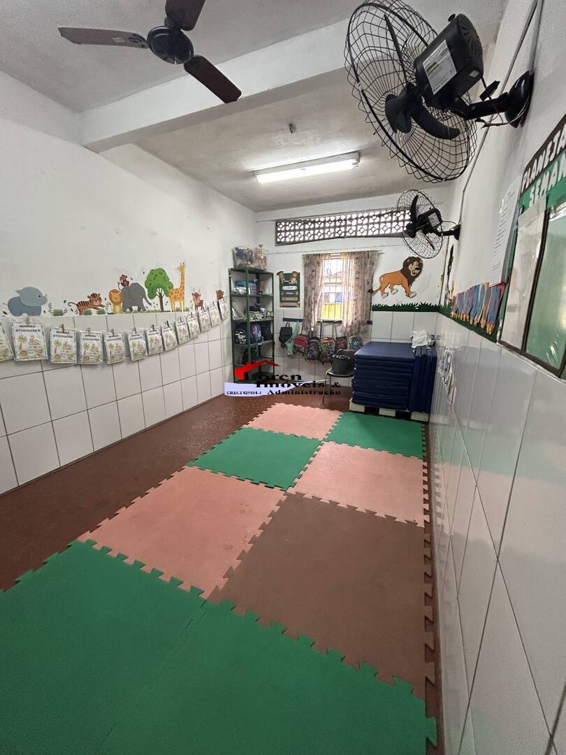 Casa, 3 quartos, 200 m² - Foto 11